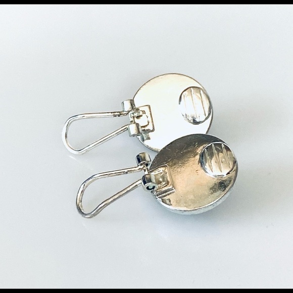 Earrings Clip-Ons Fashion Earrings - Picture 4 of 4